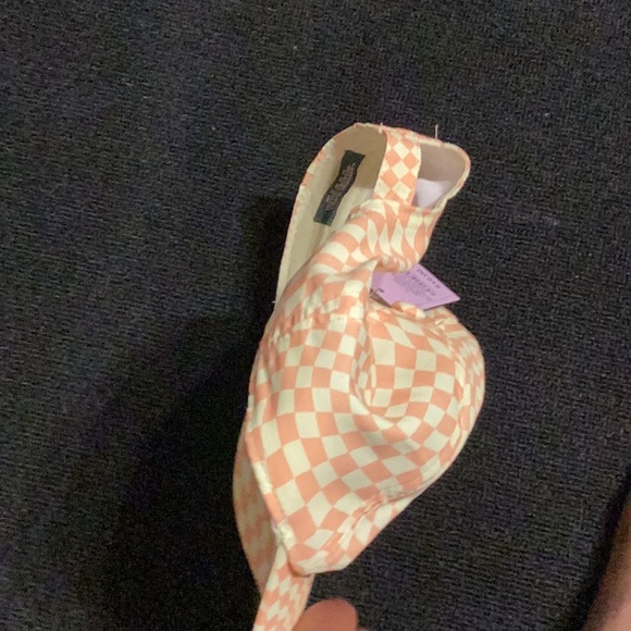 Hat - Picture 2 of 4